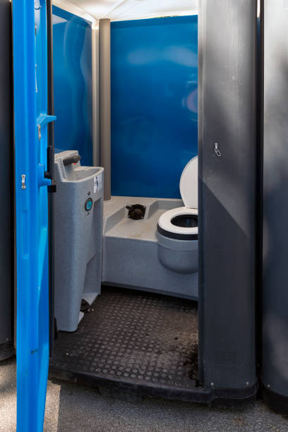 Best Luxury portable toilet rental  in Smithers, WV
