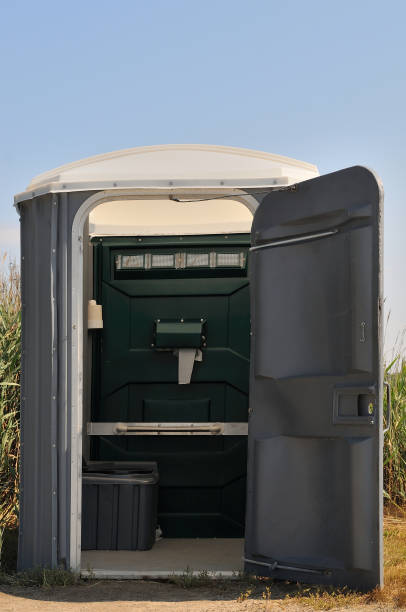 Best Affordable porta potty rental  in Smithers, WV